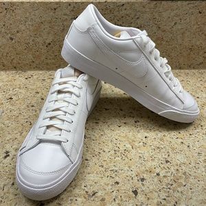 NIKE Blazer Low ‘77